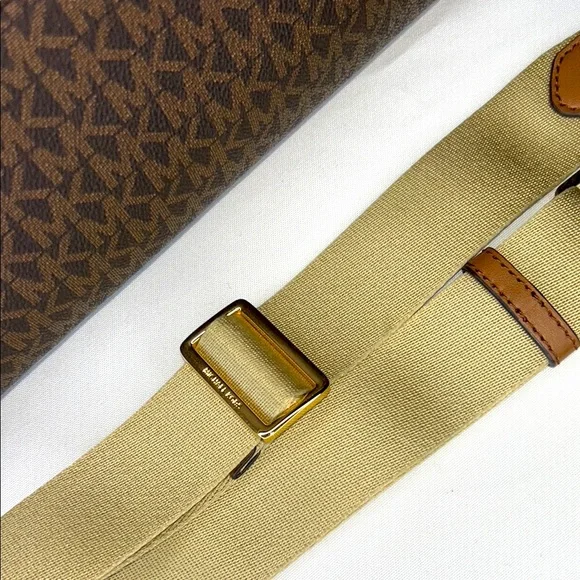 Michael Kors Jet Set Travel Extra-Large Signature Logo Duffel Bag - Picture 4 of 15